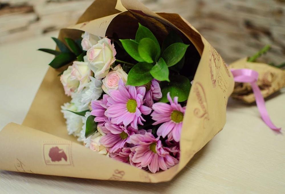 Букет цветов из: Розы и Хризантемы в Северское