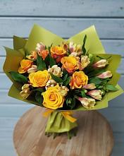 Букет цветов из:  Альстромерии и Розы #REPLACE_PRED# Северское