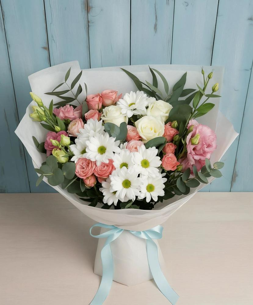 Букет цветов из: Розы, Лизиантусы и Хризантемы в Северское