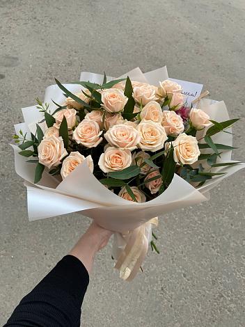 Букет Кремовые розы Латте в Северское