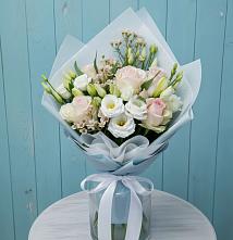 Букет цветов из:  Розы и Лизиантусы в Северское